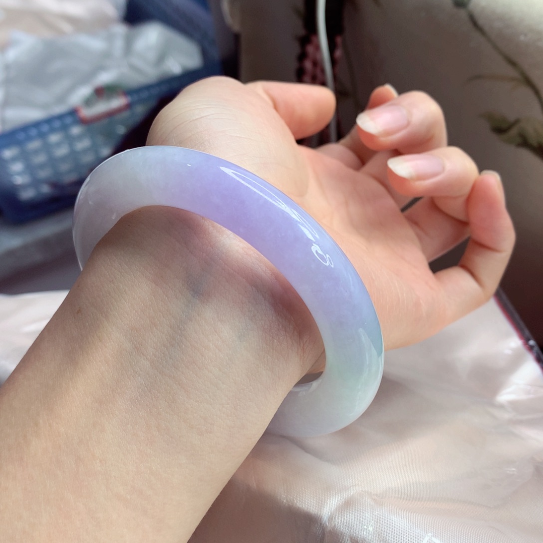 翡翠手镯（圆镯）未镶嵌 57.2 大胖圆 富婆镯