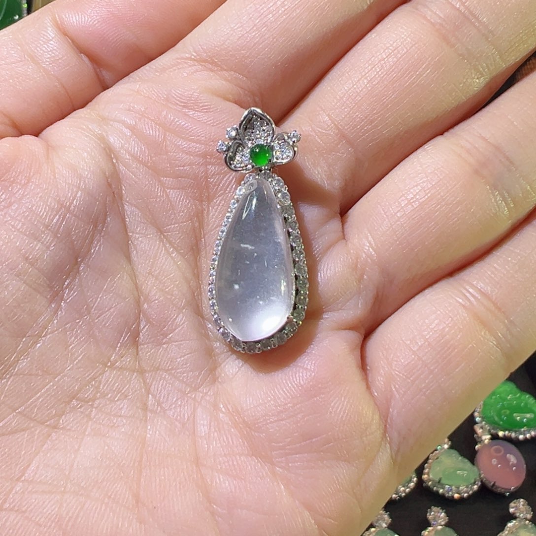 【闪购商品】石英质玉颈饰银S925镶嵌鹿*晞