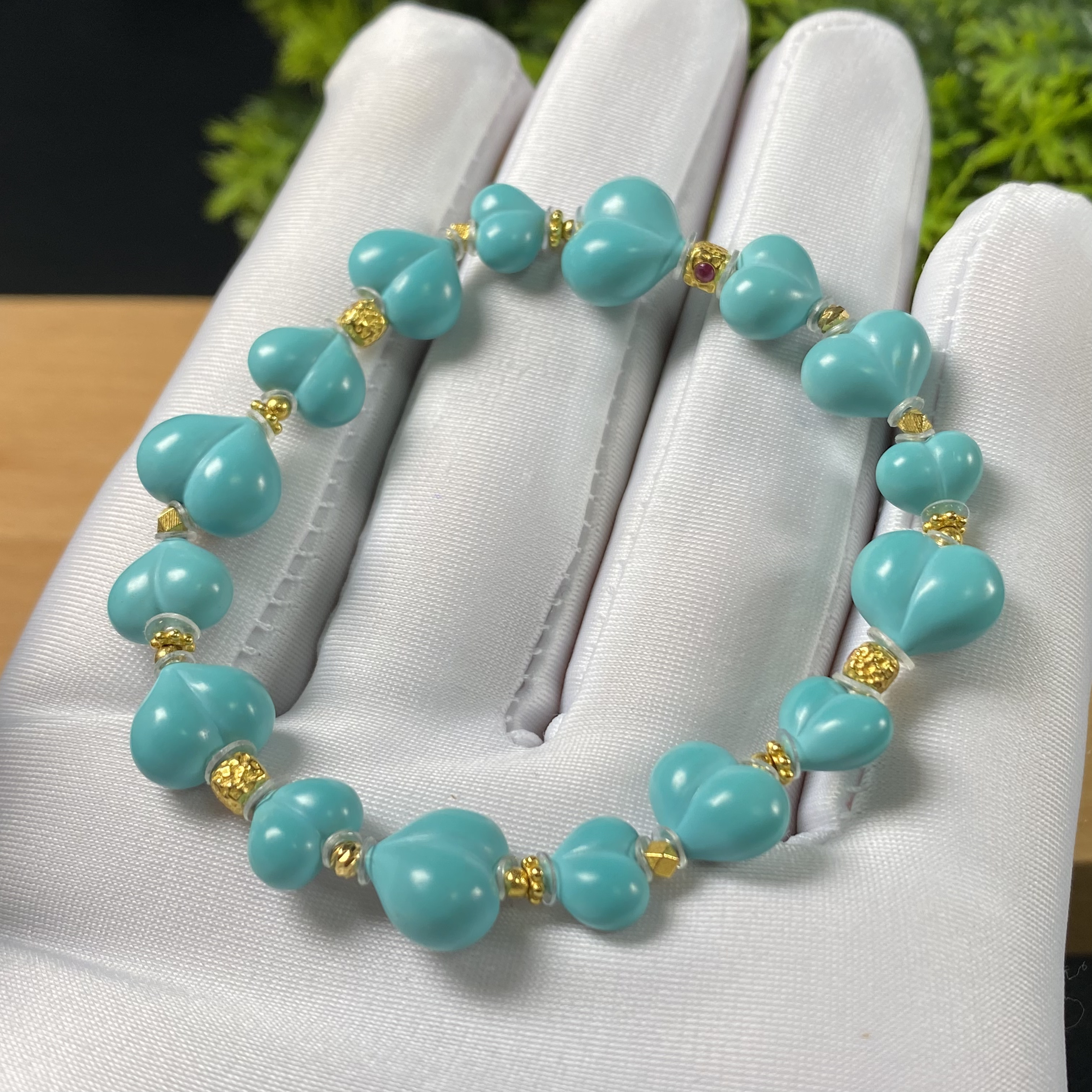 原矿绿松石玉化料屁桃手串，尺寸8-11.5mm，松石10.72g，18K金饰1.2g