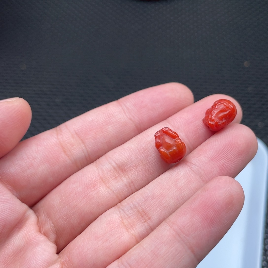 南红玛瑙8*11柿子红立体貔貅一组2颗未镶嵌