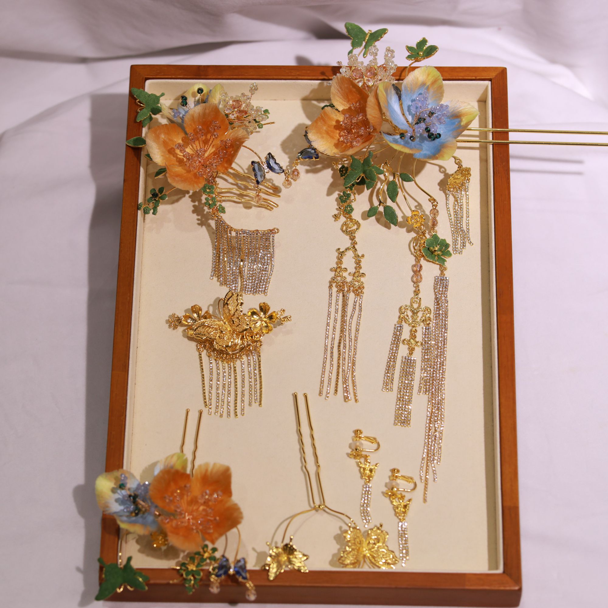 合金仿水晶婚庆饰品 13109新款金色非遗绒花带钻流苏高级百搭