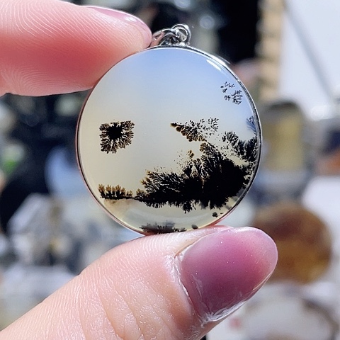 玛瑙/玉髓银S925镶嵌颈饰闲****云