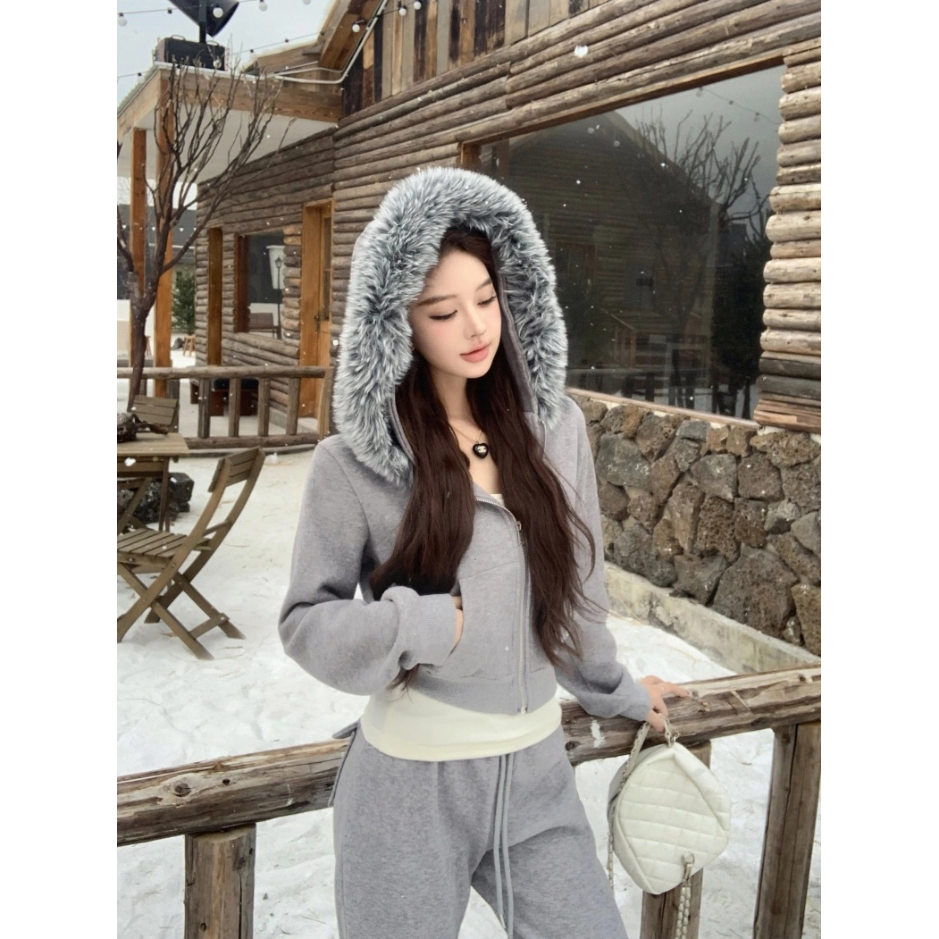 一整套ootd秋冬穿搭套装毛领连帽上衣外套修身显瘦休闲喇叭裤女