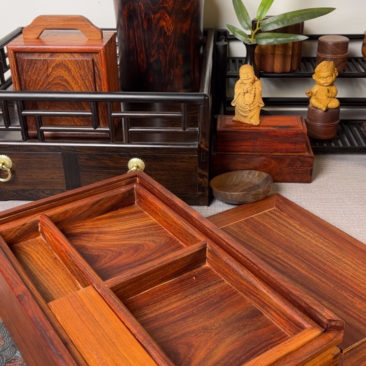 贡木赞比亚小叶紫檀机关屉箱