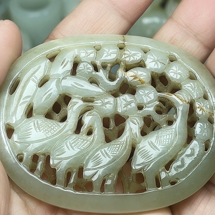 和田玉（青白玉）未镶嵌颈饰