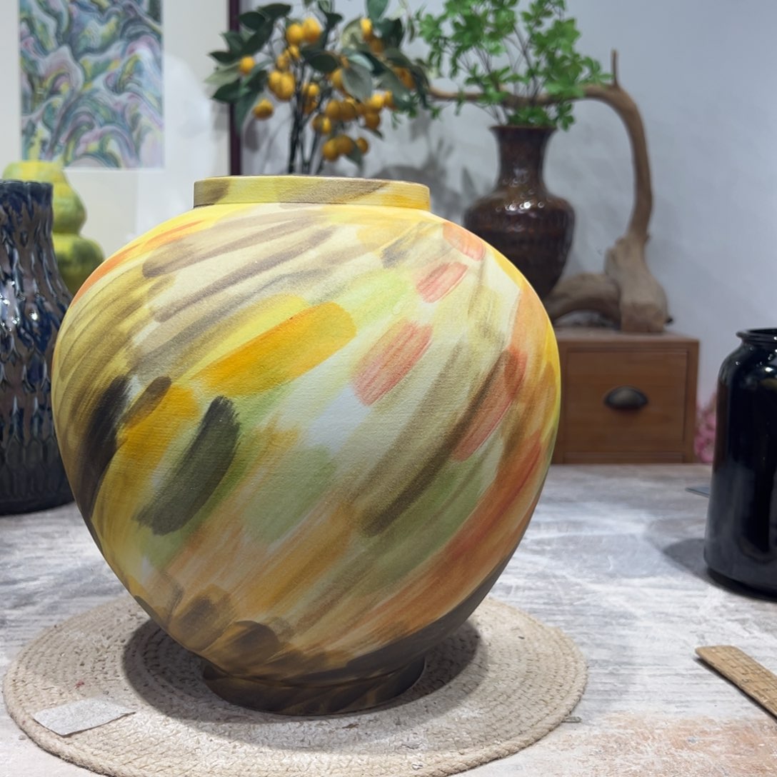 摆件陶瓷花瓶高27口10