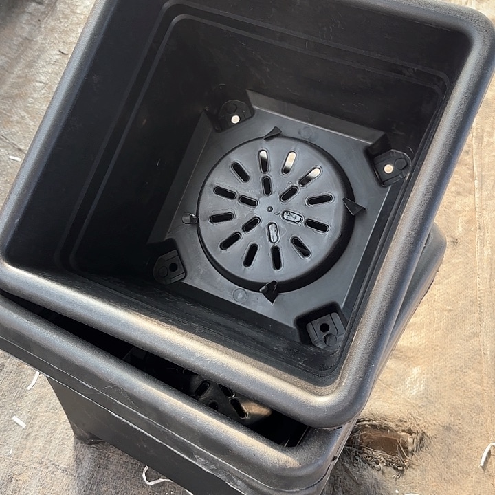 280黑方盆25公分高18公分3个