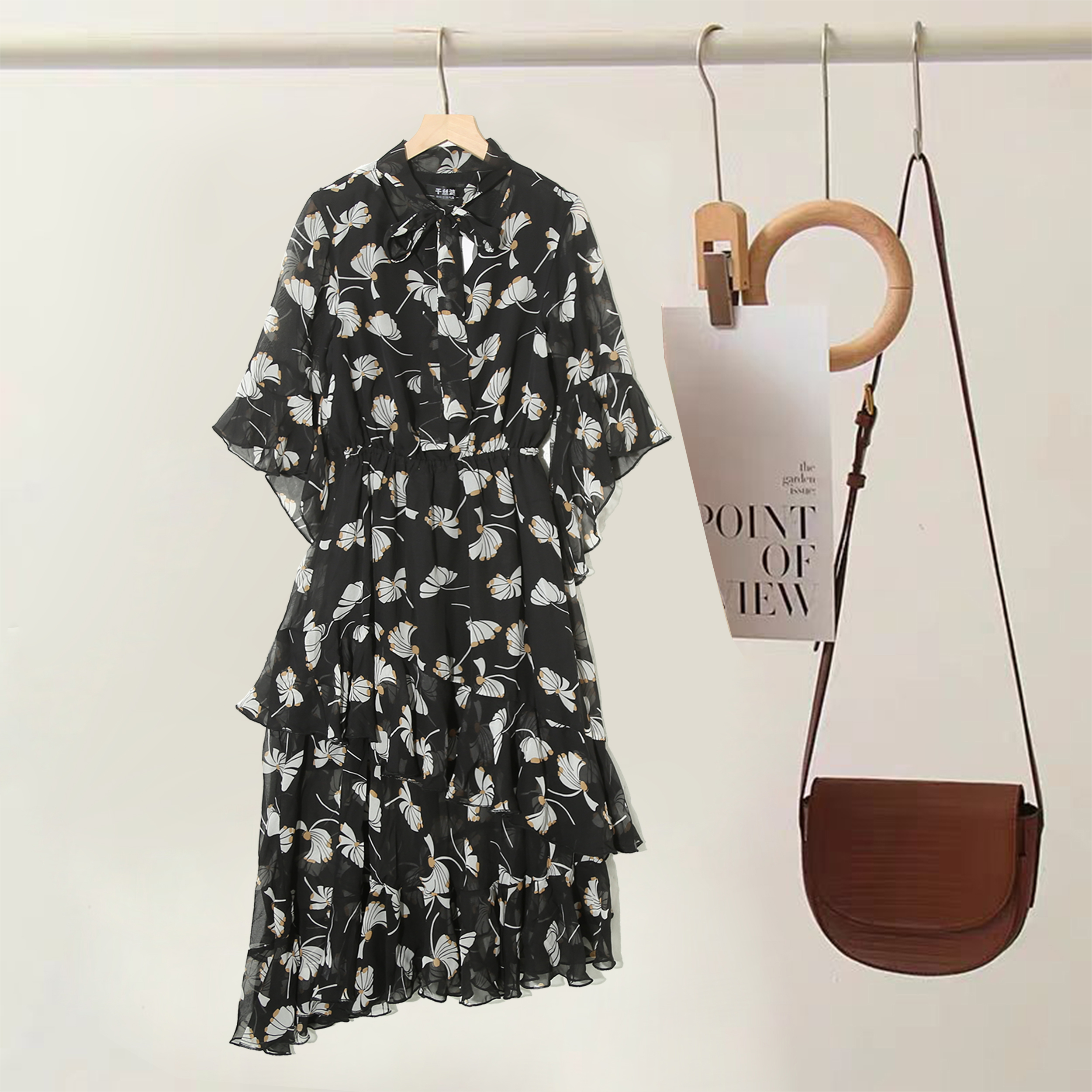 系带复古碎花夏季女士连衣裙设计感时尚舒适收腰显瘦过膝长裙S16