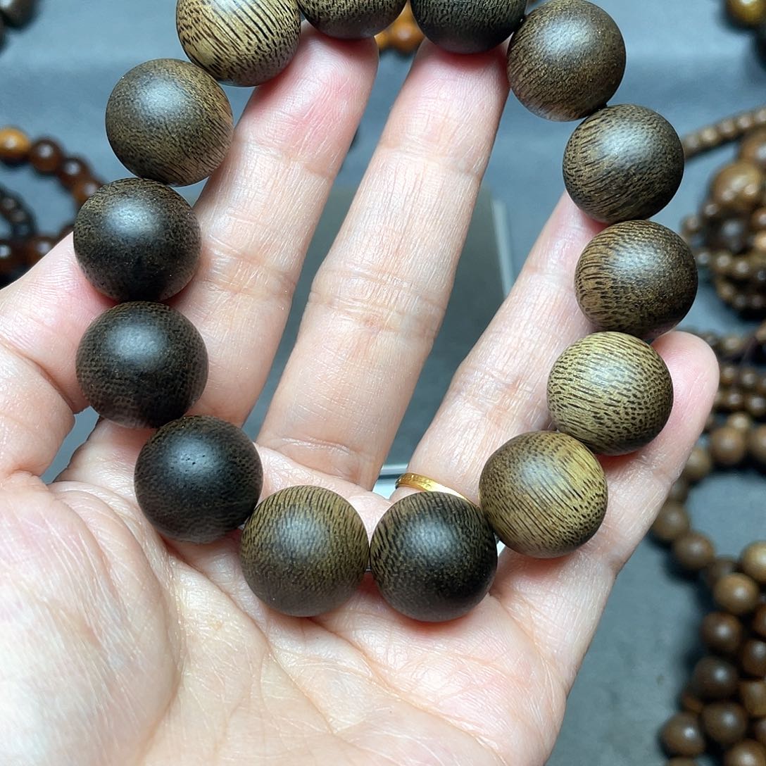 沉香手串芽庄白棋1.6