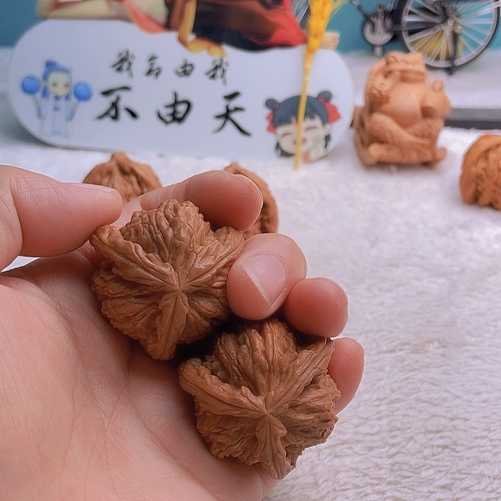 吊坠文玩核桃?三棱