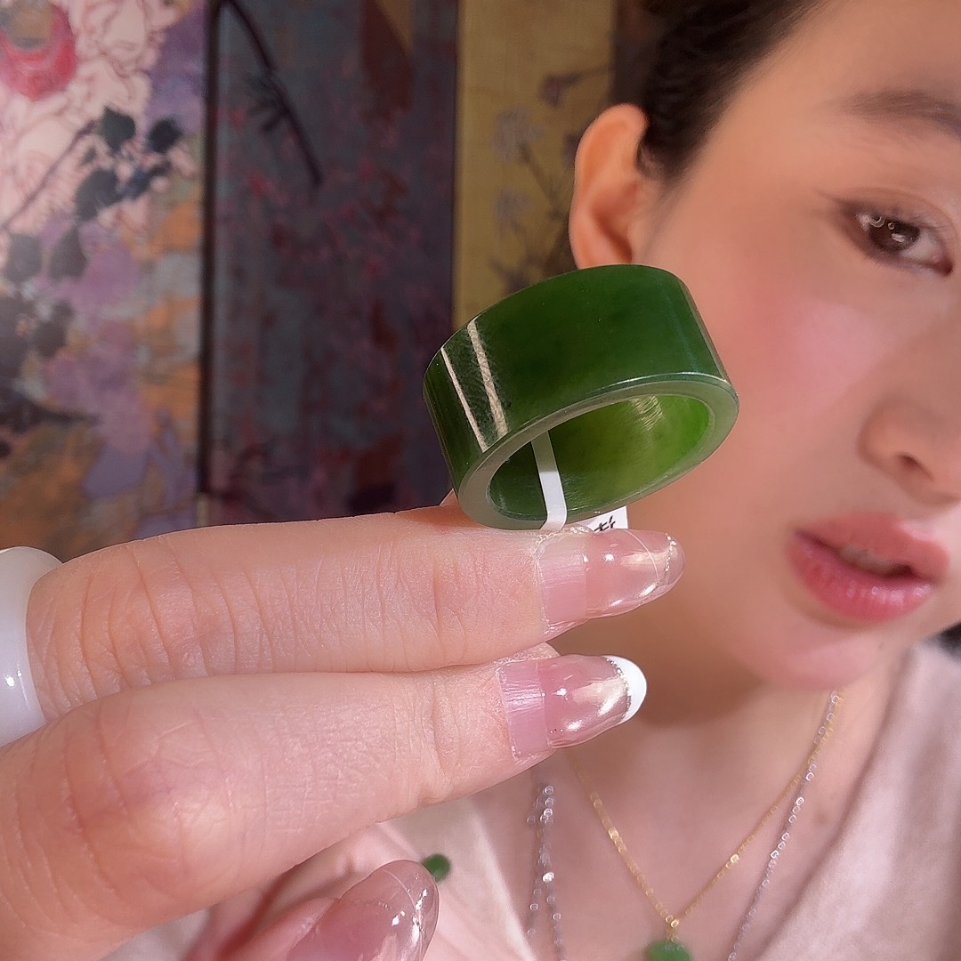 和田玉未镶嵌戒指