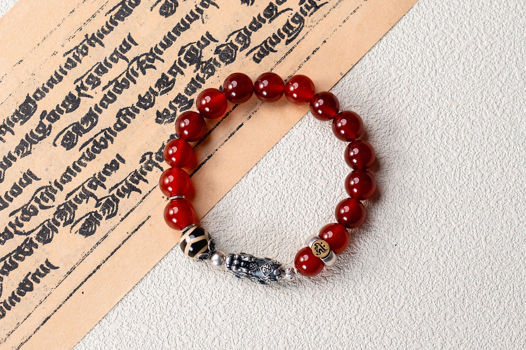 藏传南红貔貅手串原创设计女星座/生肖日韩红色素款复古国风百搭