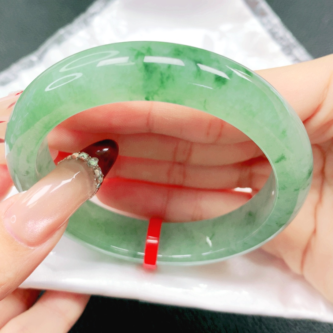 翡翠未镶嵌手镯56