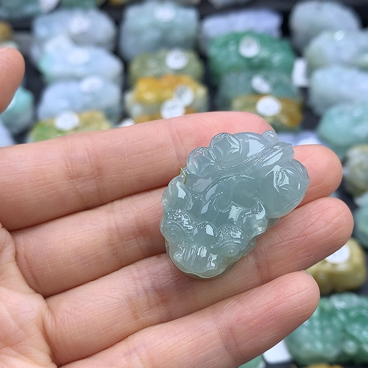 翡翠未镶嵌颈饰天然缅甸A货翡翠貔貅吊坠