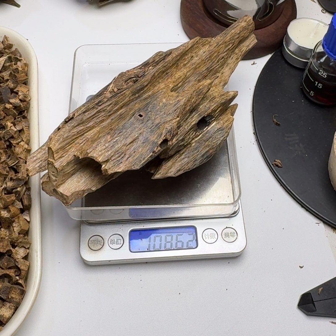 雨***柴沉香碎屑沉香陆河一代虫漏