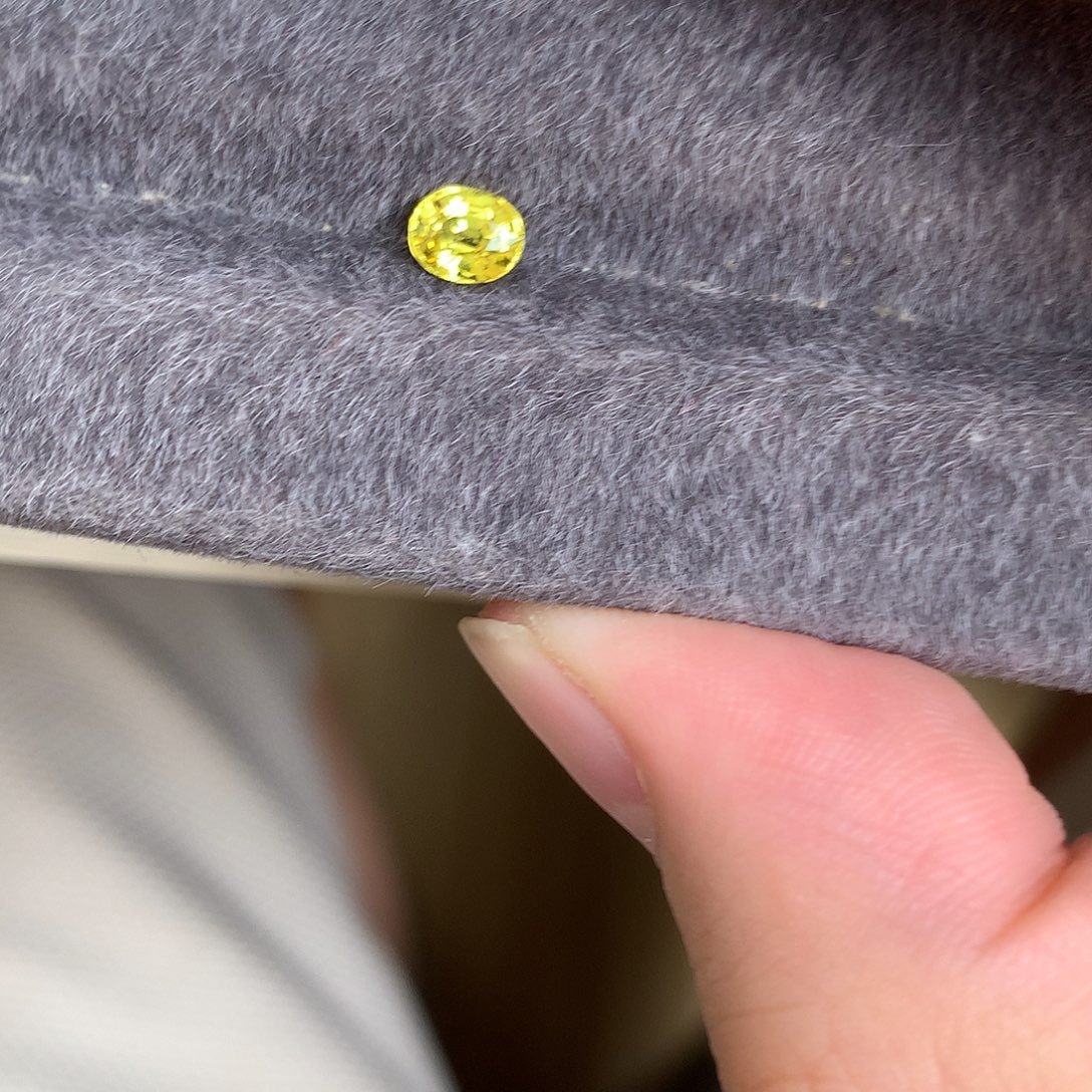 蓝宝石裸石73分 斯里兰卡 金丝雀