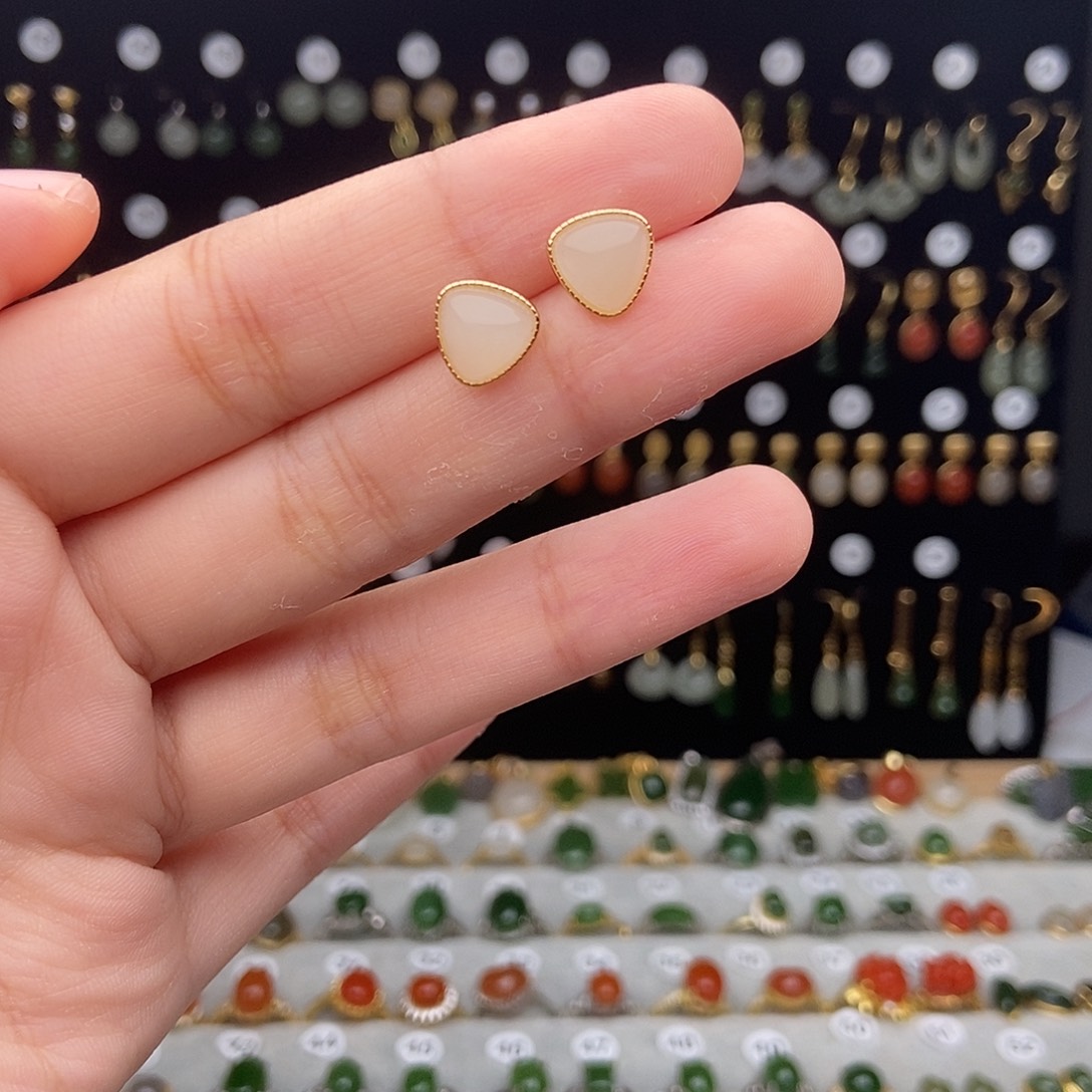 银S925镀金镶嵌和田玉耳饰