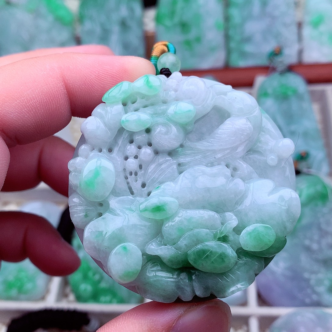 翡翠未镶嵌吊坠(不含链)