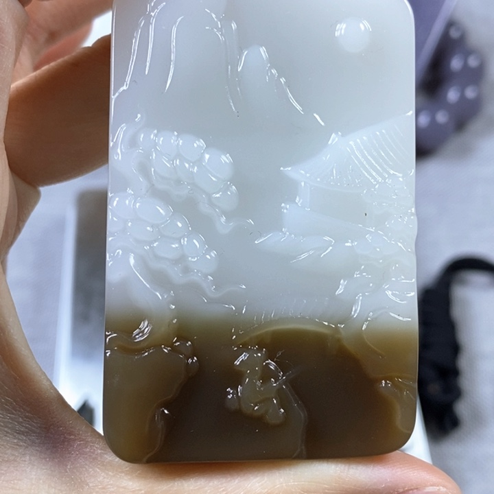 和田玉颈饰未镶嵌