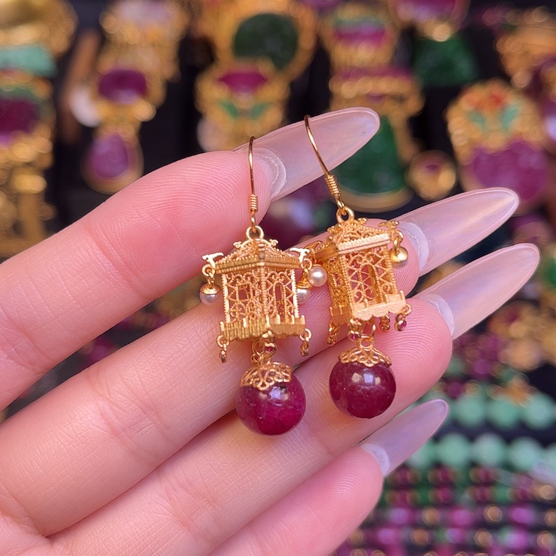 耳饰未镶嵌红宝石