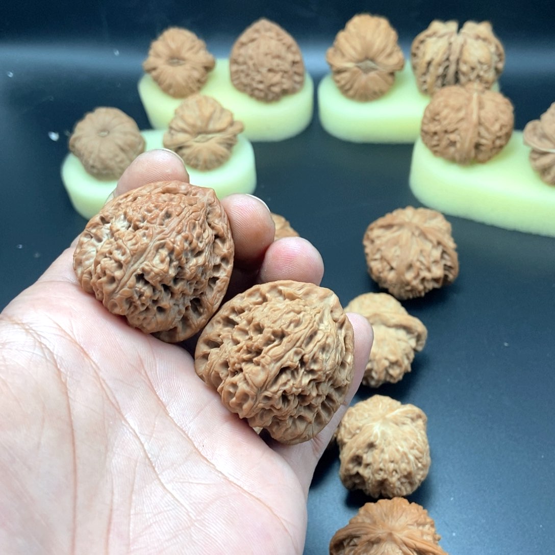 吊坠文玩核桃三角疆