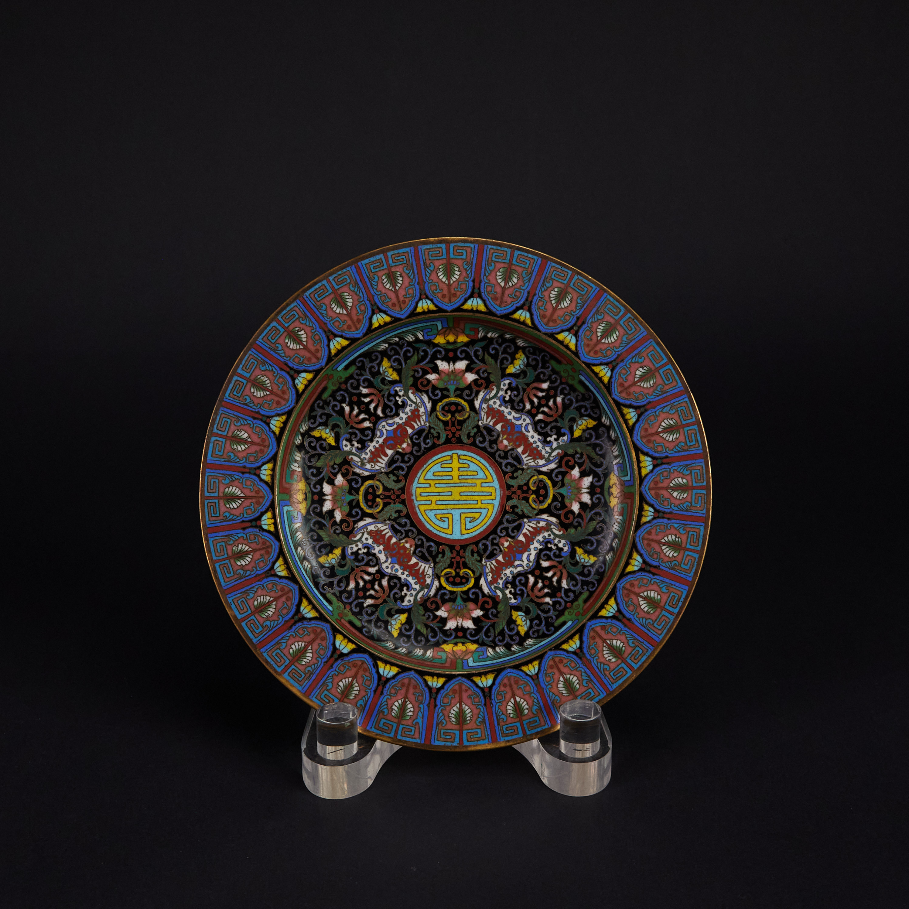 LOT 122007清晚期 铜胎掐丝珐琅缠枝福寿纹折沿盘