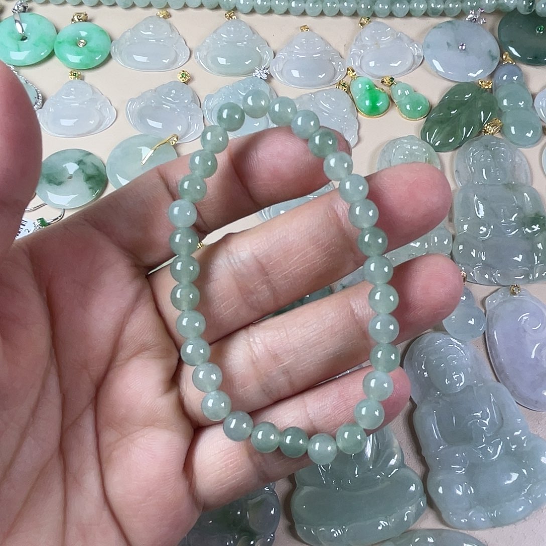 翡翠颈饰未镶嵌圆珠手串