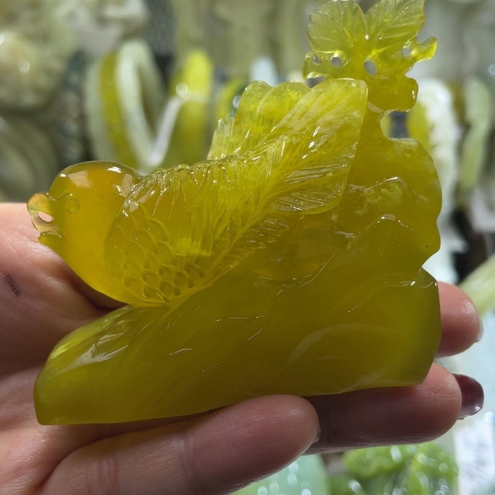 岫玉未镶嵌摆件喜鹊