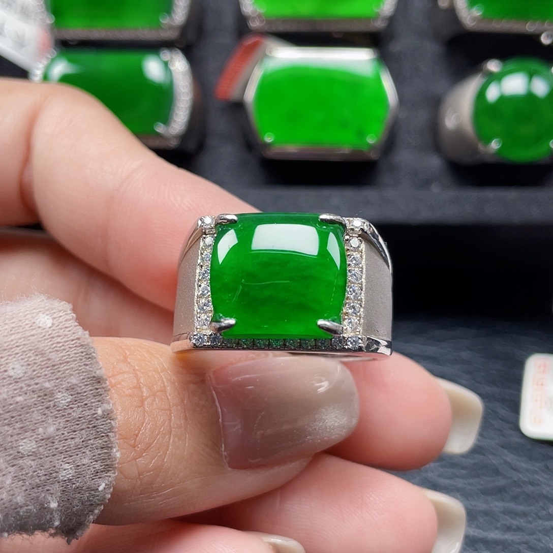 翡翠银S925镶嵌戒指天然A货翡翠没运费险3233