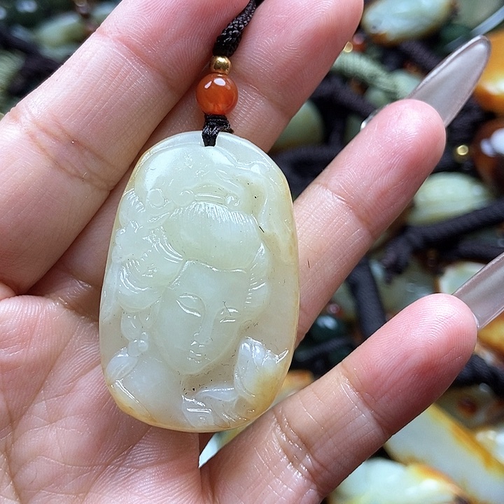 和田玉颈饰未镶嵌