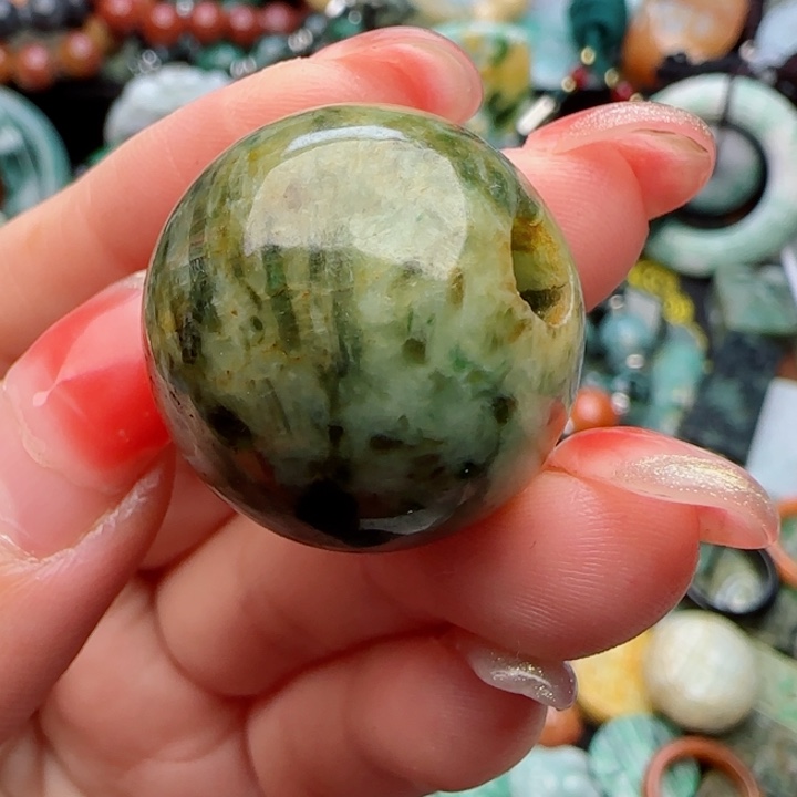 翡翠颈饰未镶嵌天然A货47