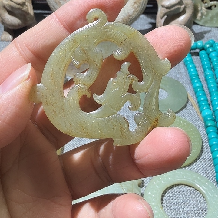 山***兵和田玉（糖玉）未镶嵌挂件