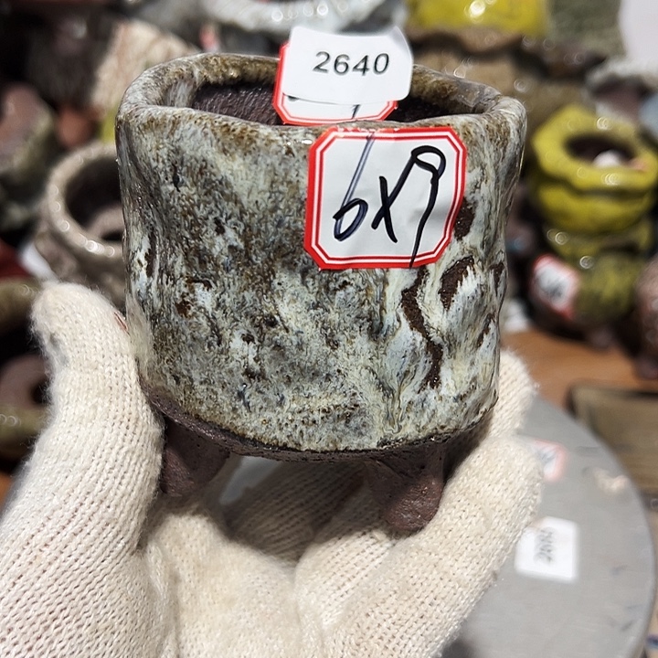 粗陶花盆，现在都不一样