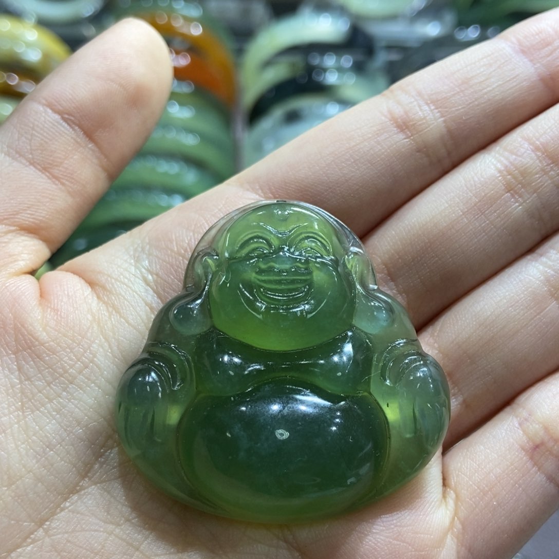 蛇纹石玉手镯未镶嵌微瑕