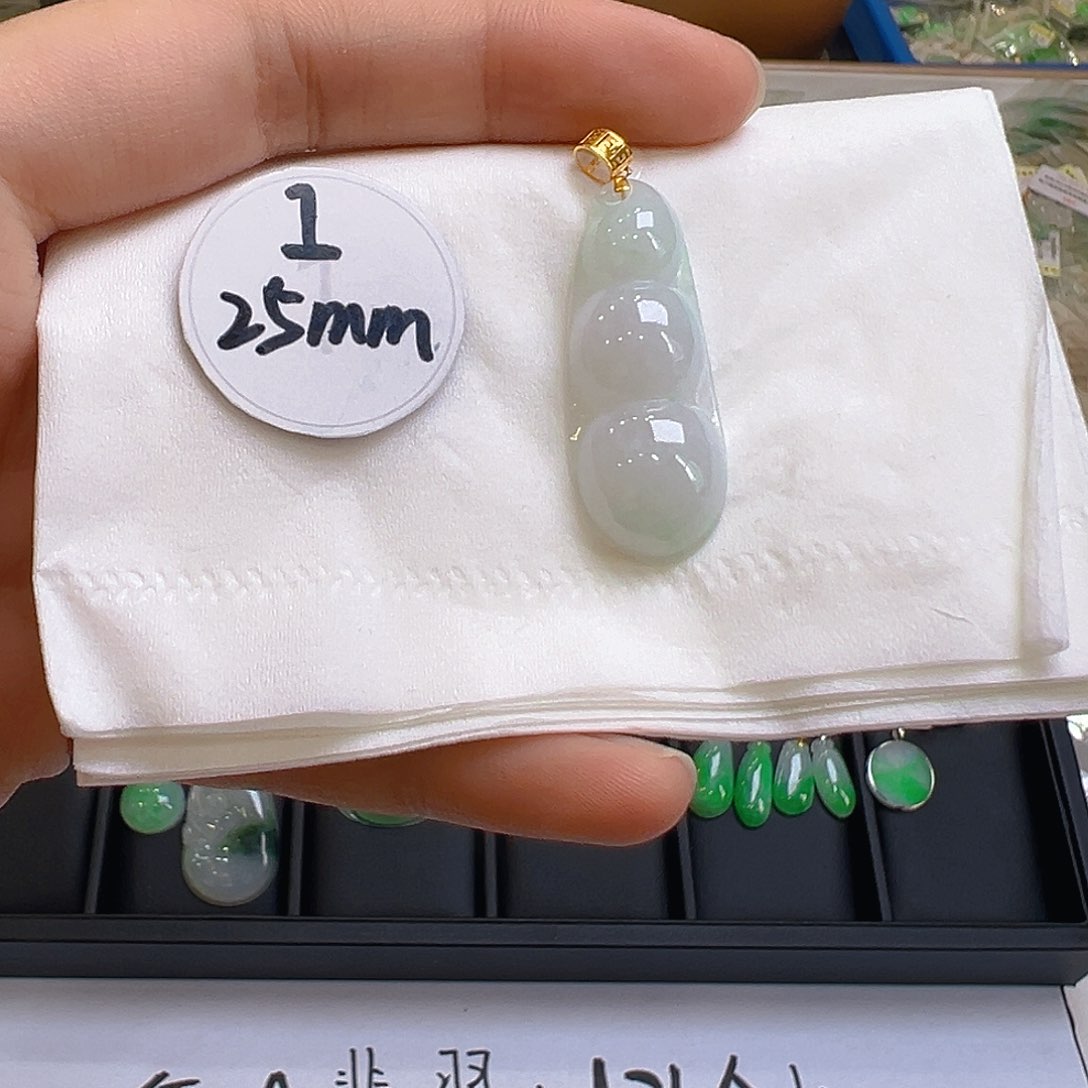 翡翠吊坠(不含链)18K金镶嵌翡翠