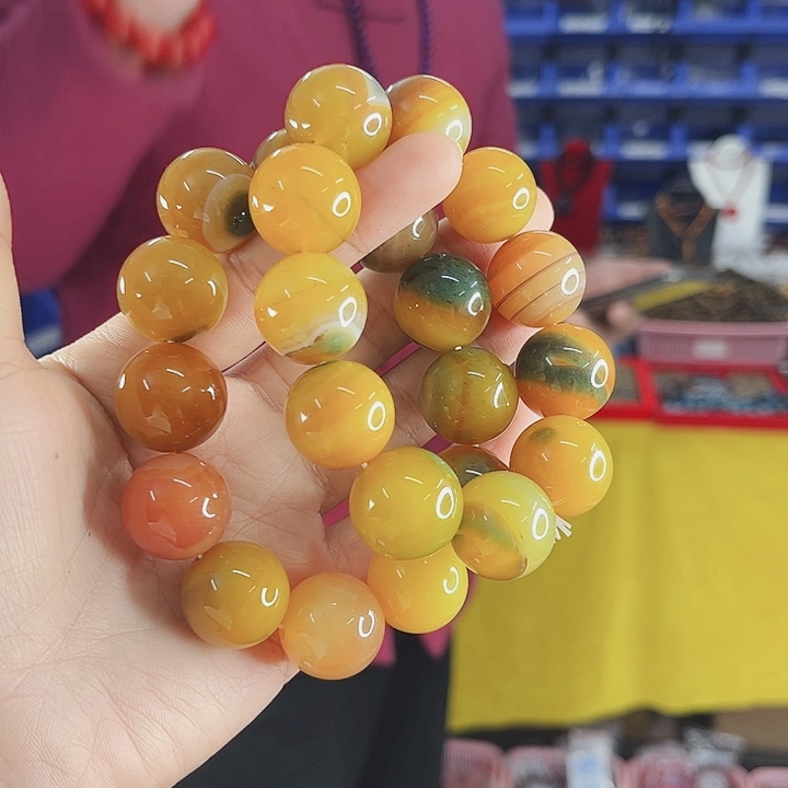 玛瑙手链未镶嵌丅39田黄卡20左右发其一