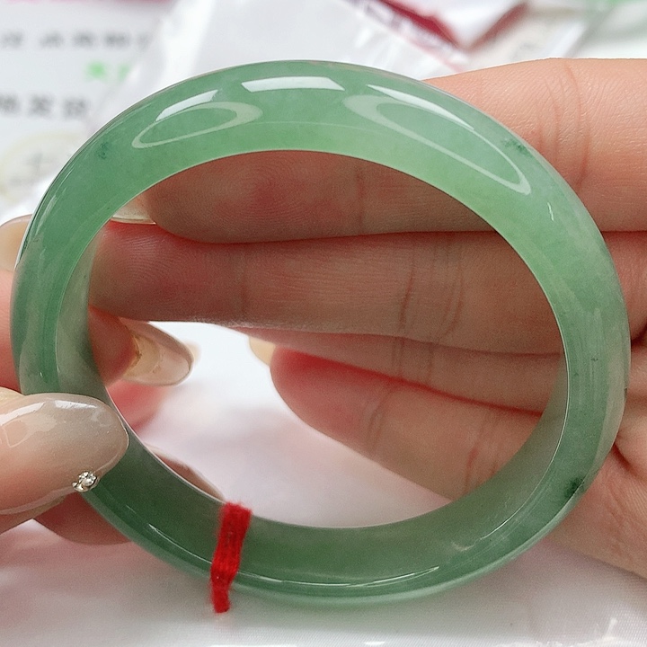 翡翠手镯未镶嵌缅甸天然A货翡翠