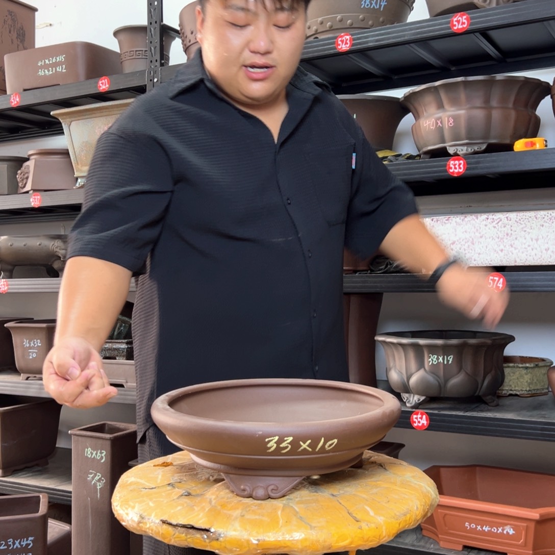 紫砂花盆呜呜呜呜