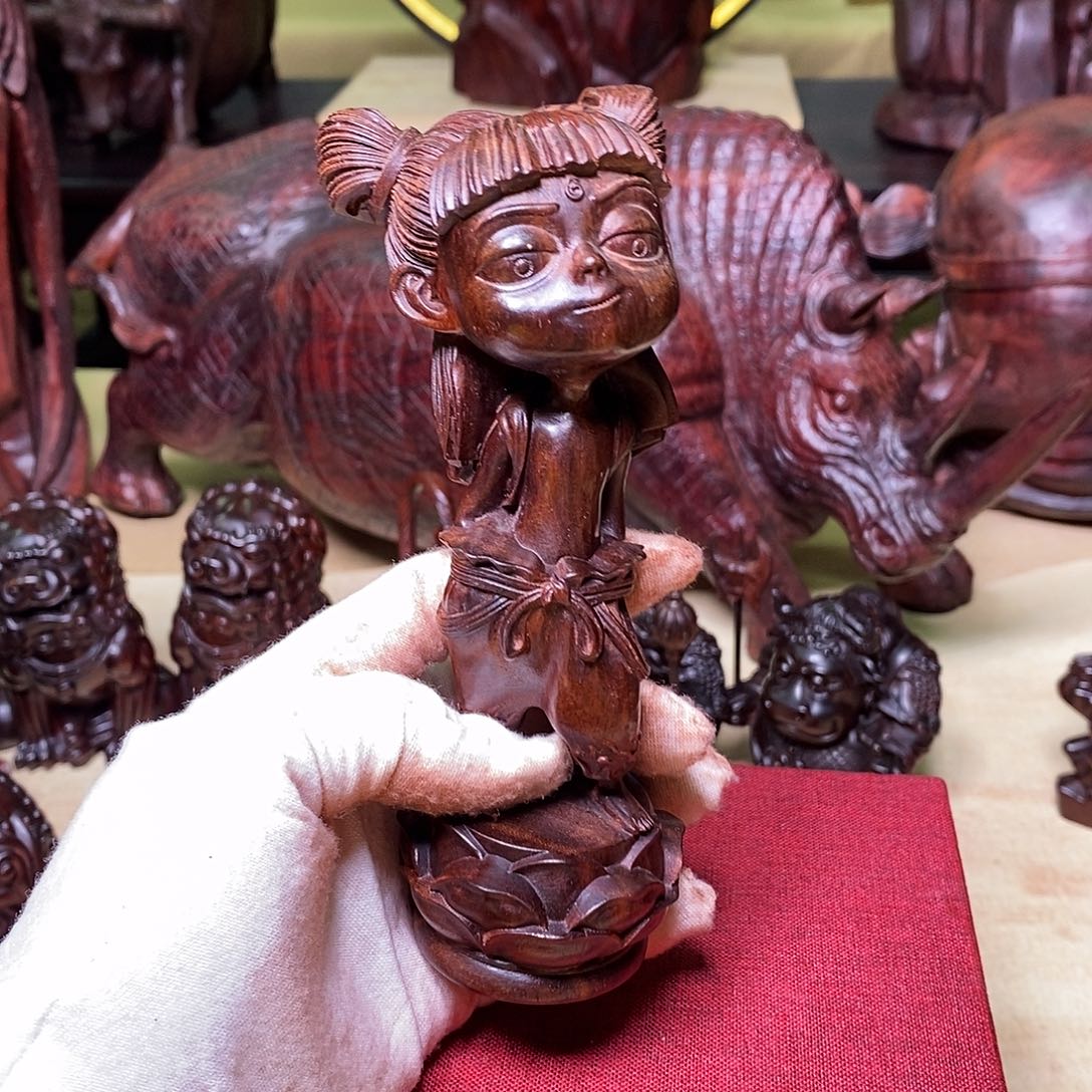 檀香紫檀（小叶紫檀）梦*马