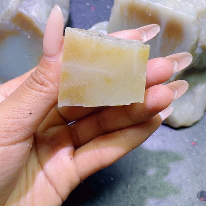 和田玉未镶嵌珠宝半成品