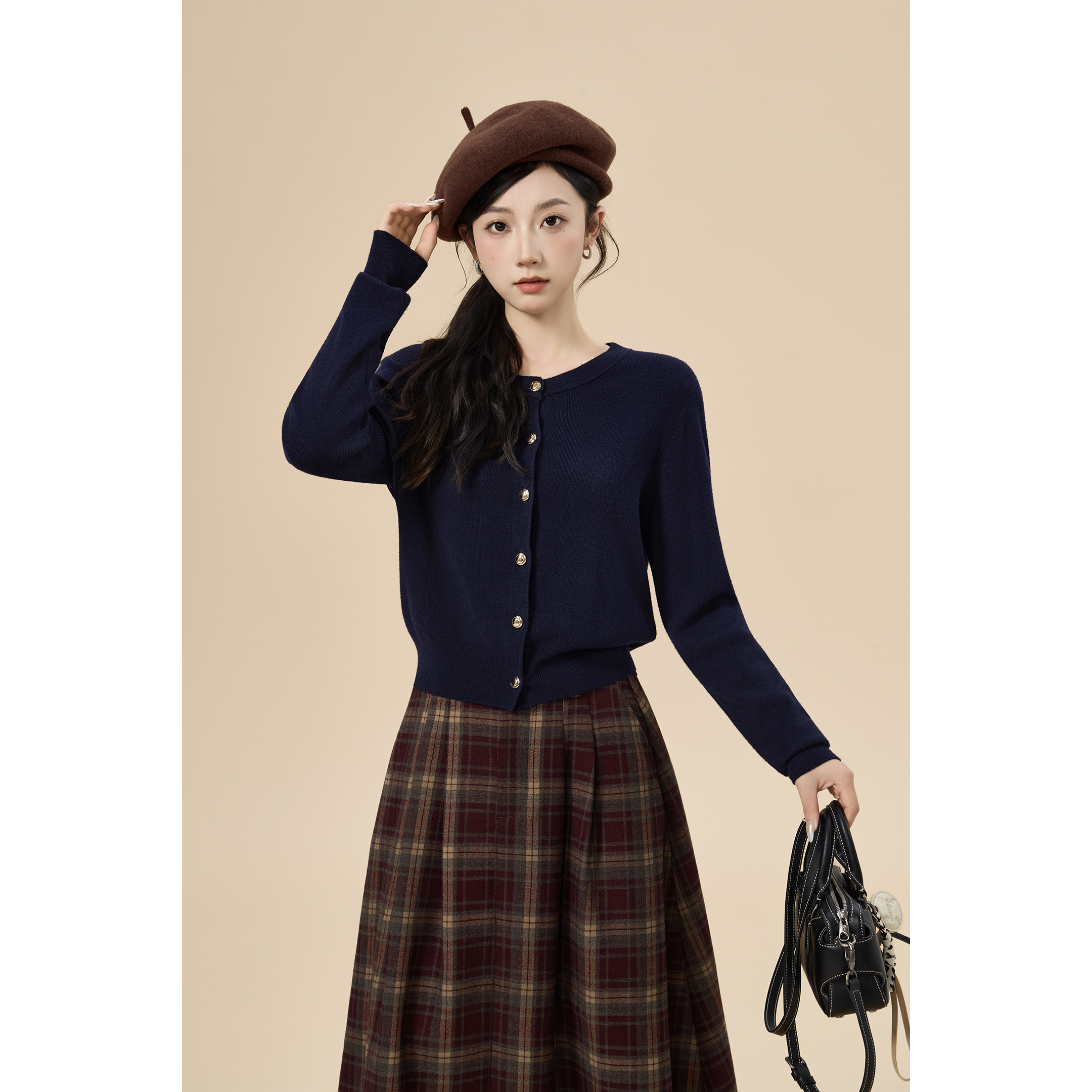 【灼扣织梦】茵曼25秋冬慵懒风保暖毛衣女复古休闲百搭长袖针织开衫