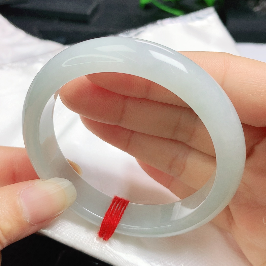 翡翠手镯未镶嵌正