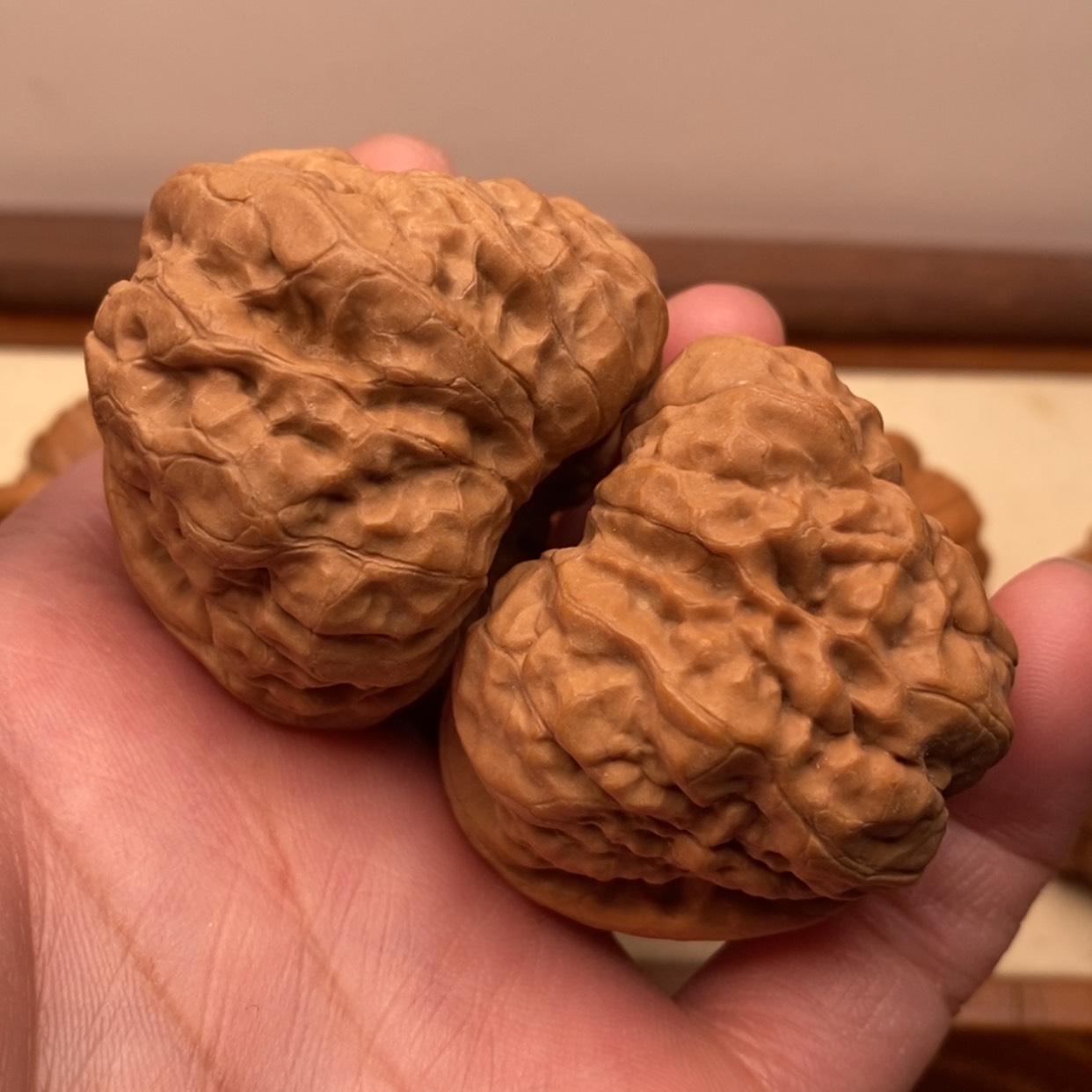 【闪购商品】把件文玩核桃边41左右