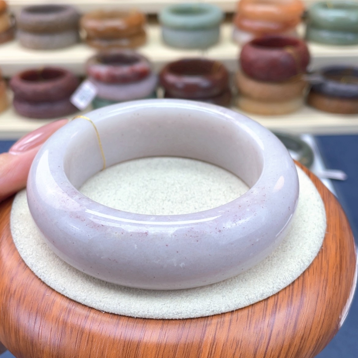 【闪购商品】石英质玉手镯未镶嵌