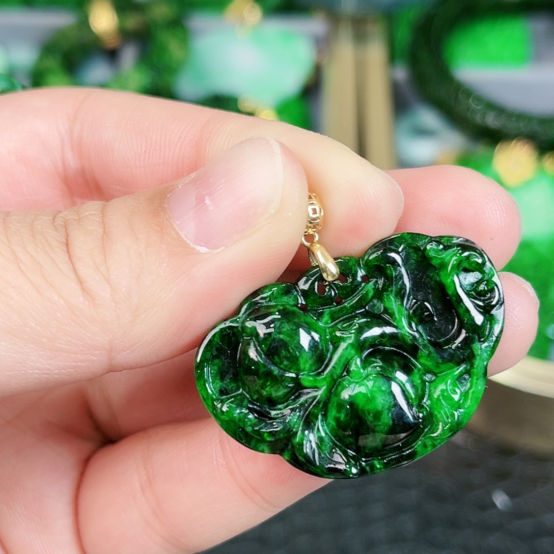 翡翠项链18K金镶嵌吊坠