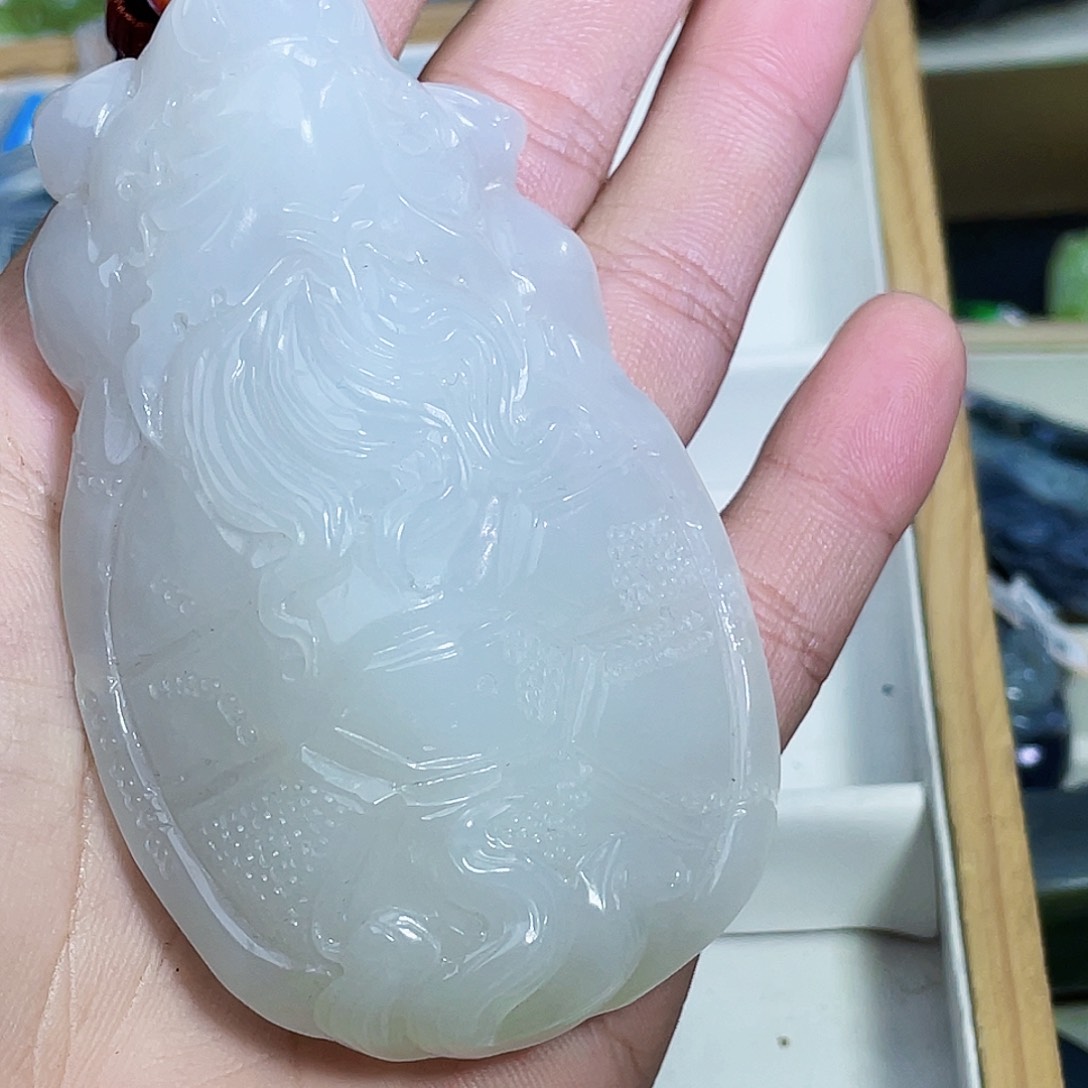 颈饰未镶嵌和田玉巧*