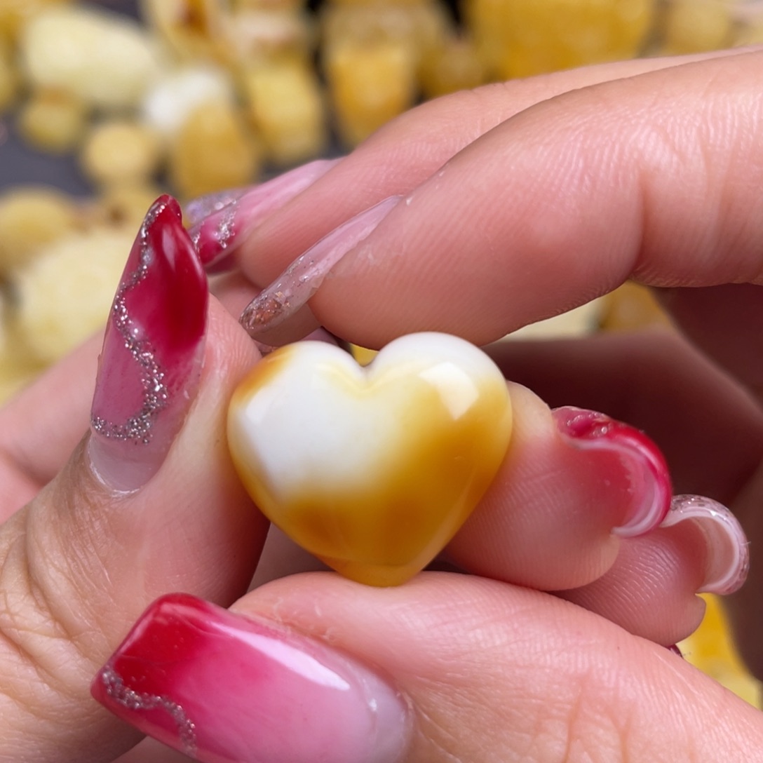 琥珀裸石未镶嵌蜜蜡