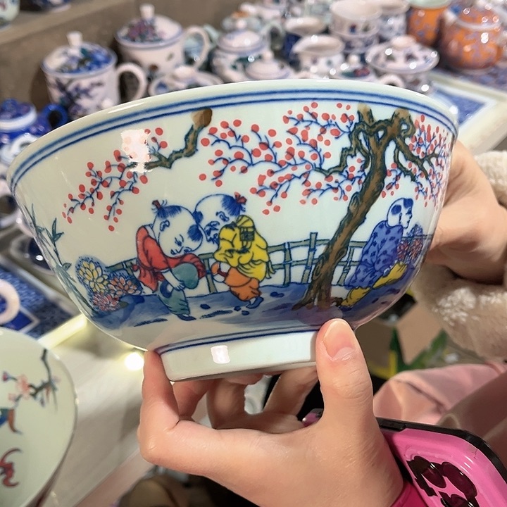 瓷片///////直径20厘米。绿。