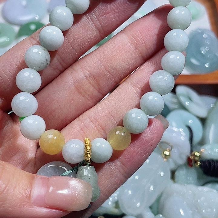 翡翠颈饰未镶嵌8908。