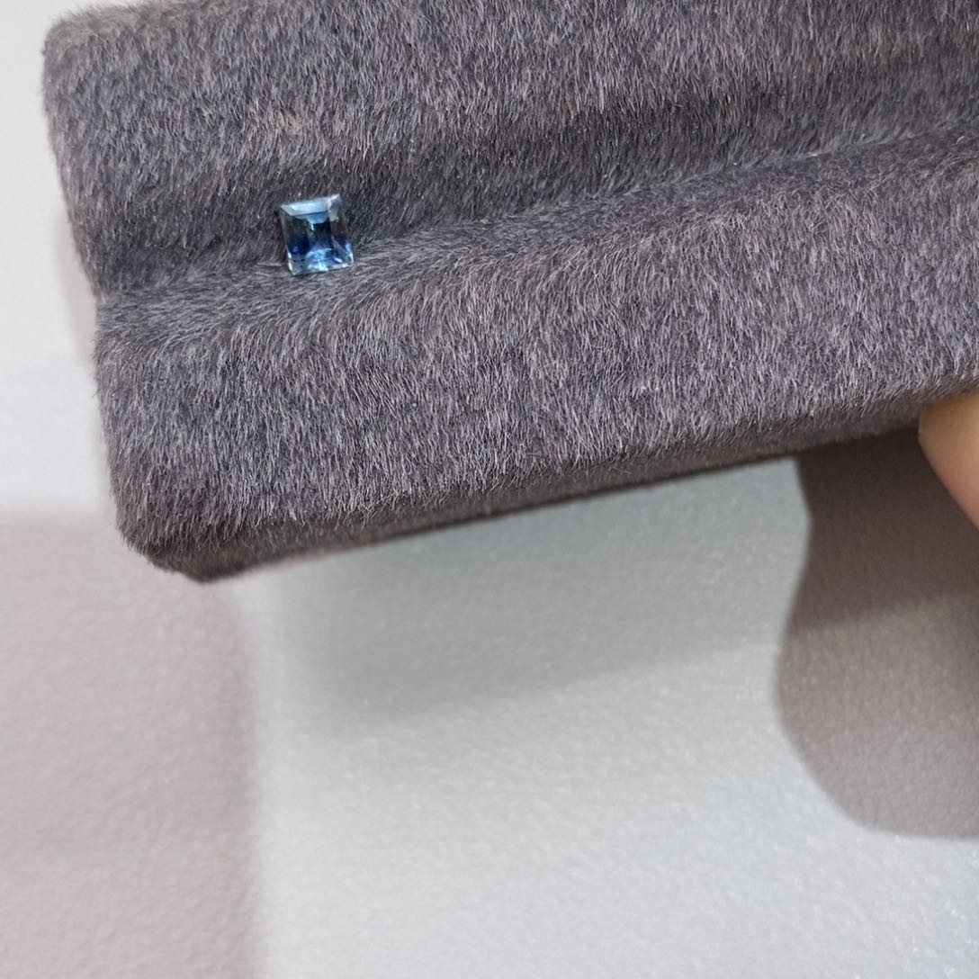 蓝宝石裸石未镶嵌0.53克拉